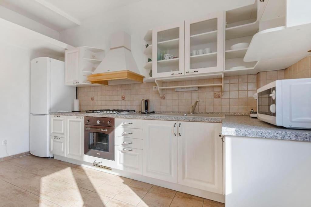 Exclusive Apartment In Centre Bratislava Eksteriør bilde