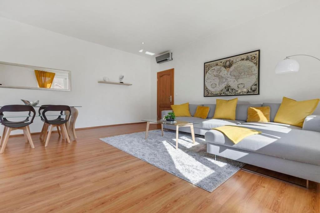 Exclusive Apartment In Centre Bratislava Eksteriør bilde