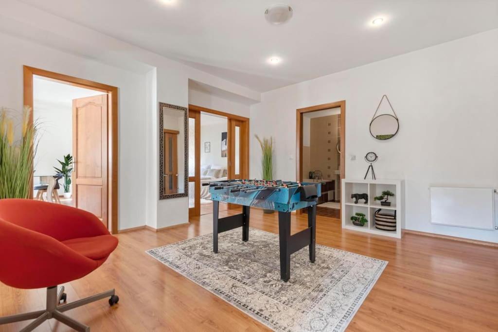Exclusive Apartment In Centre Bratislava Eksteriør bilde
